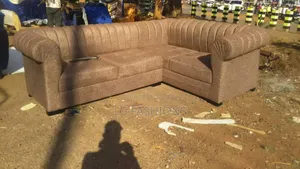 Corner/L Sofa.