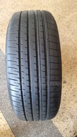 Photo - 235/55r18 Blue Earth Yokohama Foreign Used