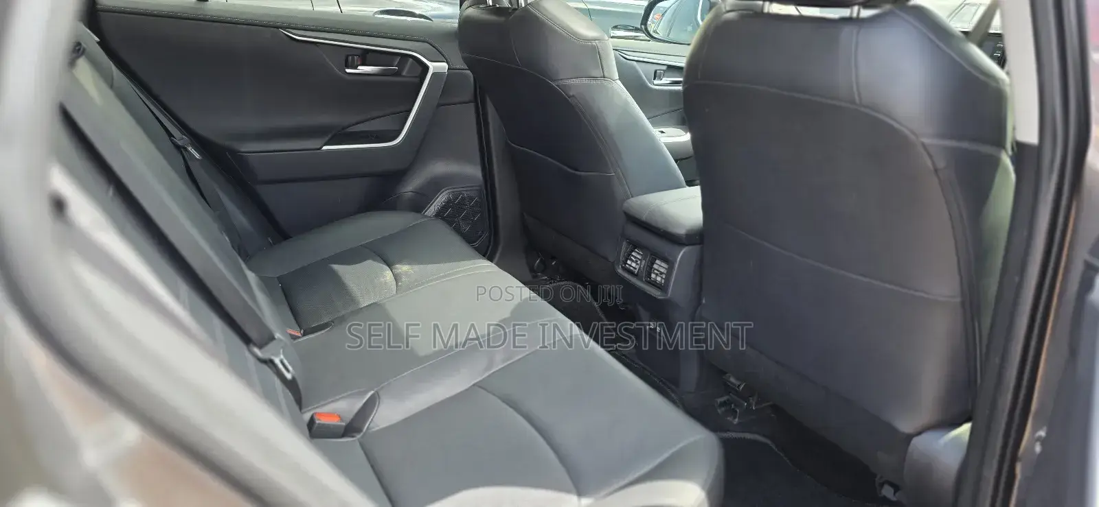 Toyota RAV4 2022 Gray