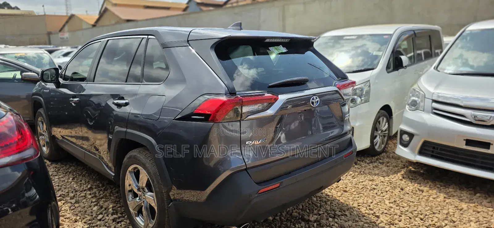 Toyota RAV4 2022 Gray