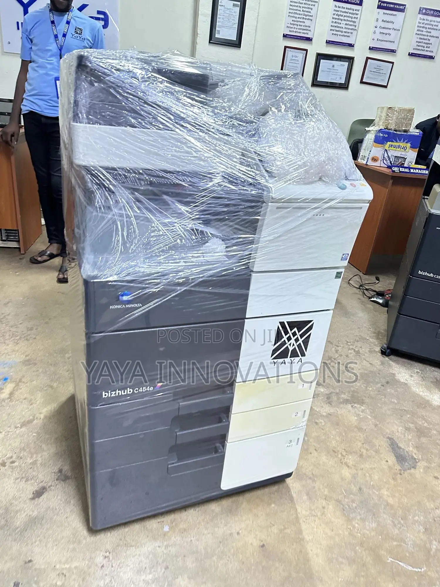 Konica Bizhub 454e - Touch Screen