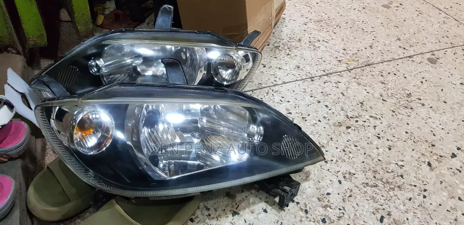Headlamps for Mazda Demio 2002