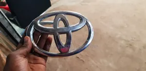Landcruiser Lc100 Grill Toyota Logo