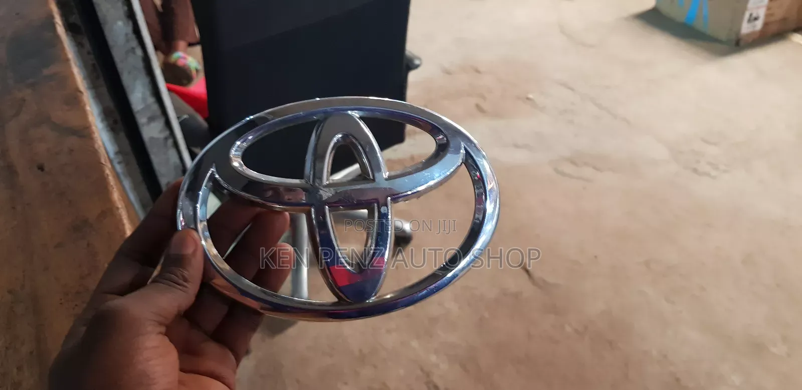 Landcruiser Lc100 Grill Toyota Logo