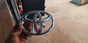Landcruiser Lc100 Grill Toyota Logo