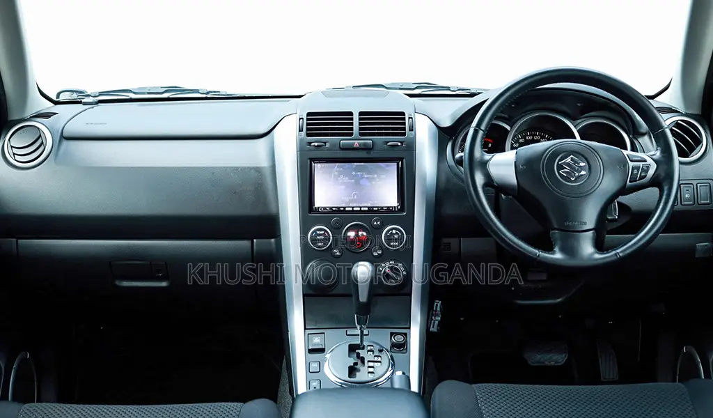 Suzuki Escudo 2012 Black