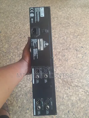 Beringer Graphics Equalizer