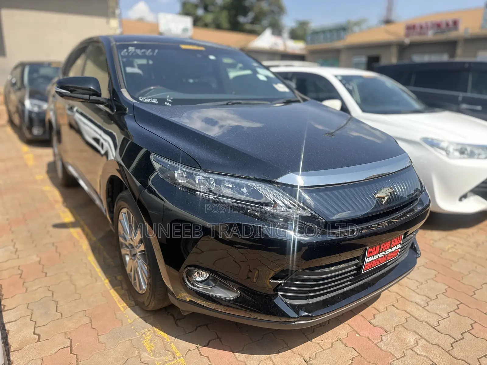 Toyota Harrier 2.0 2016 Black
