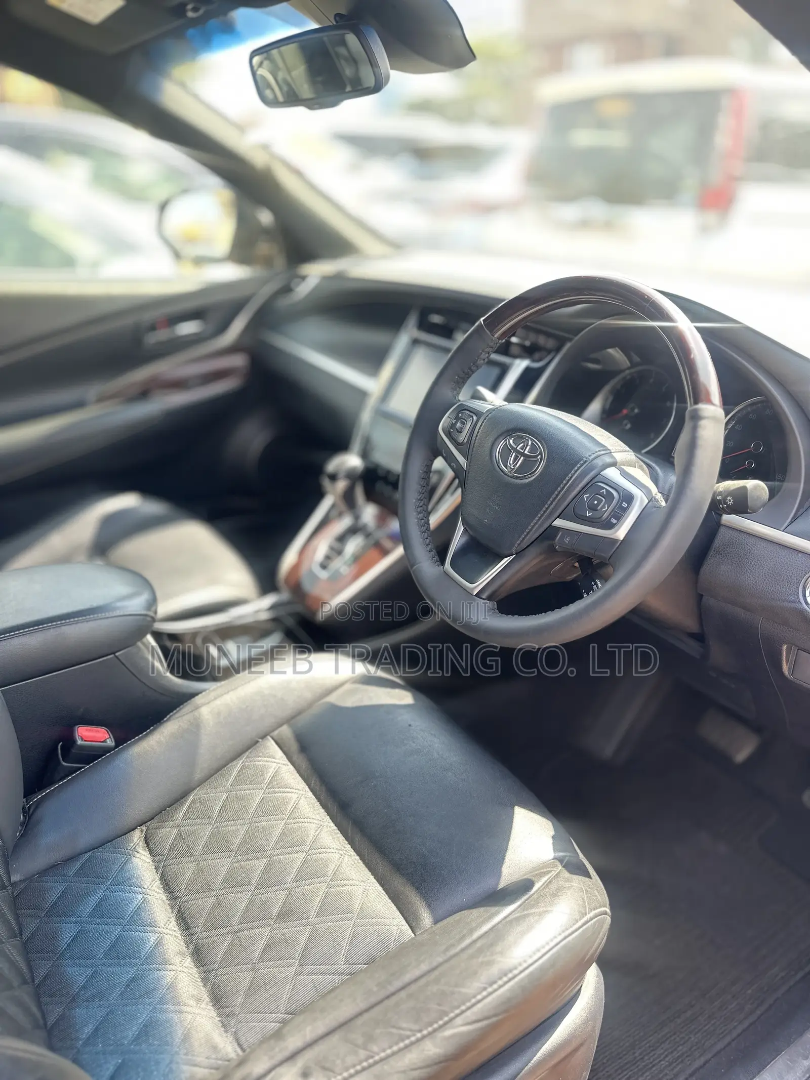 Toyota Harrier 2.0 2016 Black