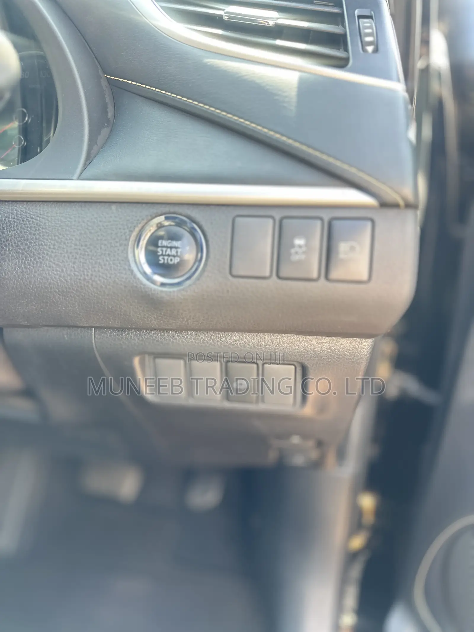 Toyota Harrier 2.0 2016 Black