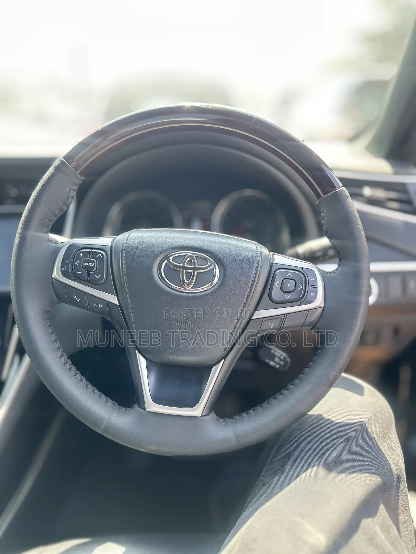 Toyota Harrier 2.0 2016 Black