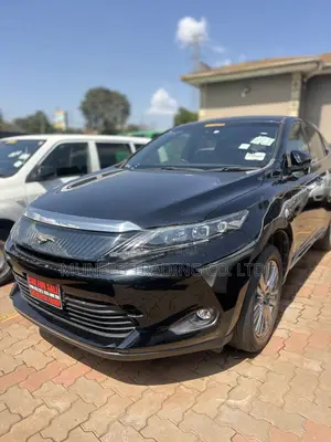 Toyota Harrier 2.0 2016 Black