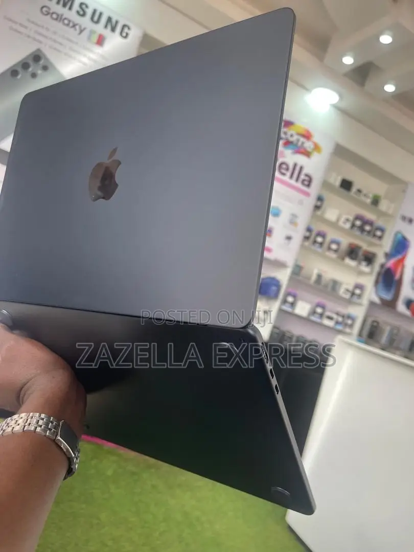 New Laptop Apple MacBook Air 16GB Apple M4 SSD 512GB
