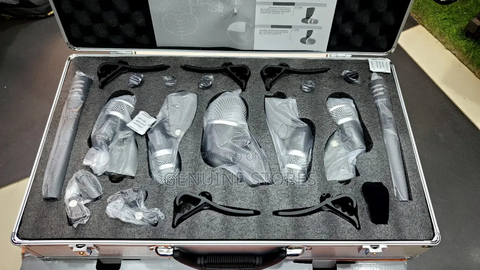 Shure Drum Kit Microphones of 7 Pieces.
