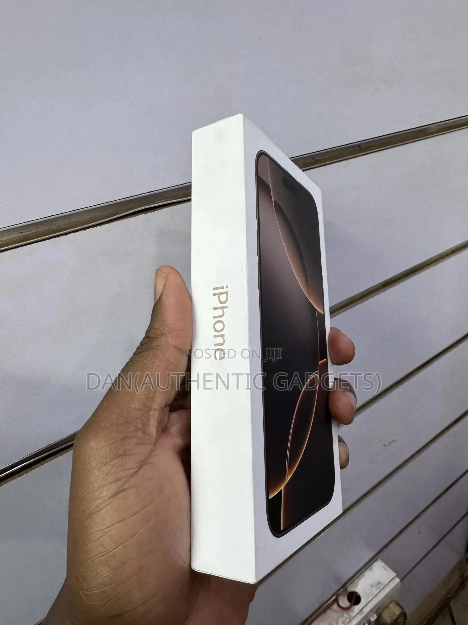 New Apple iPhone 16 Pro Max 1 TB Gold
