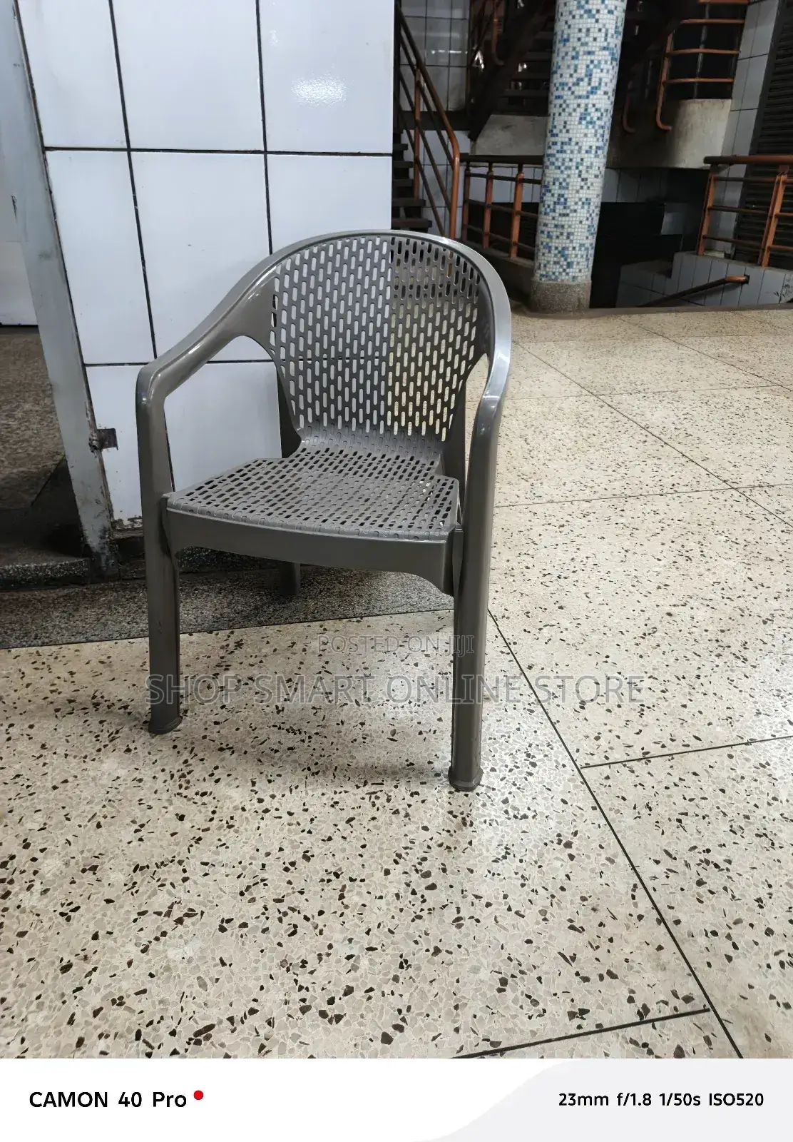 Plastic Chairs Plastic Chairs