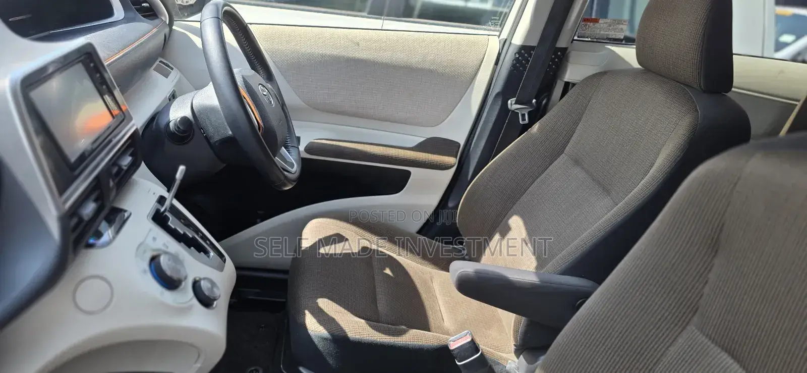 Toyota Sienta 2017 White