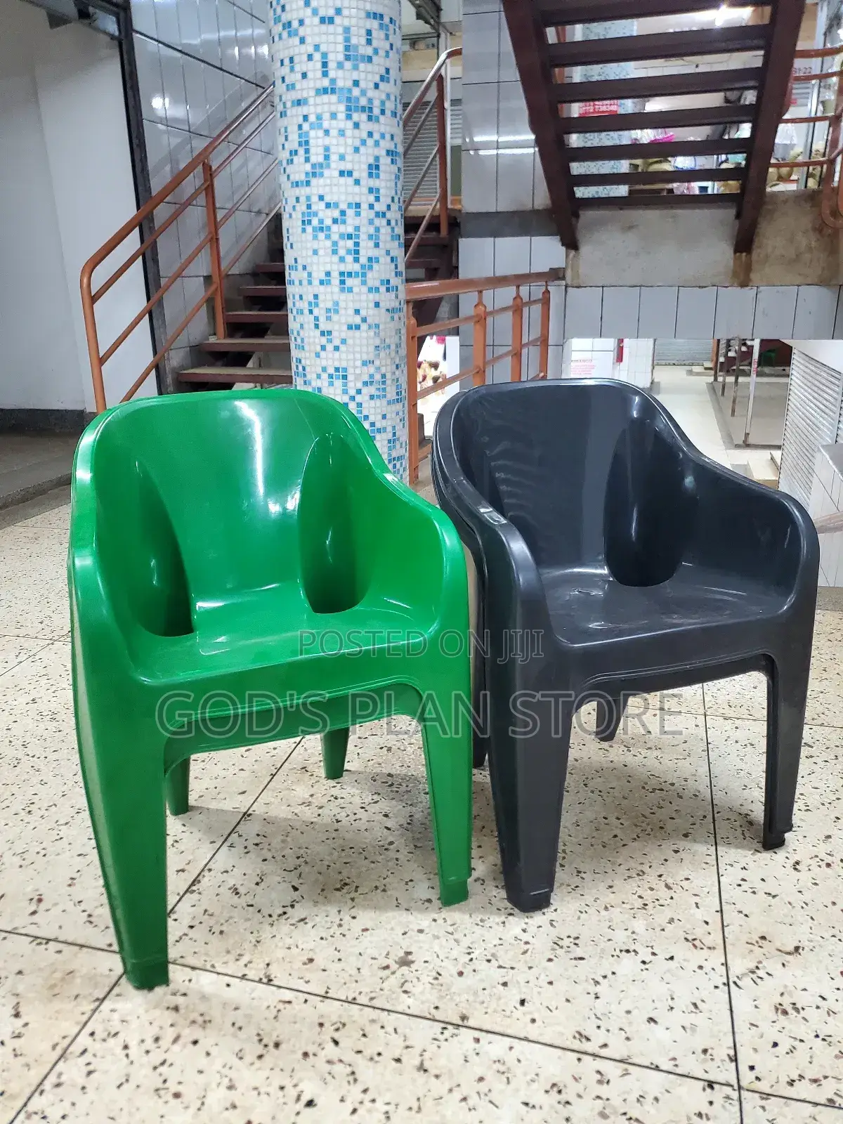 Green and Black Plastic Sofa Chairs