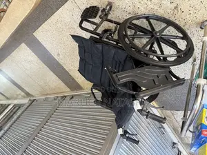 Extra Wide Foldable Wheelchair