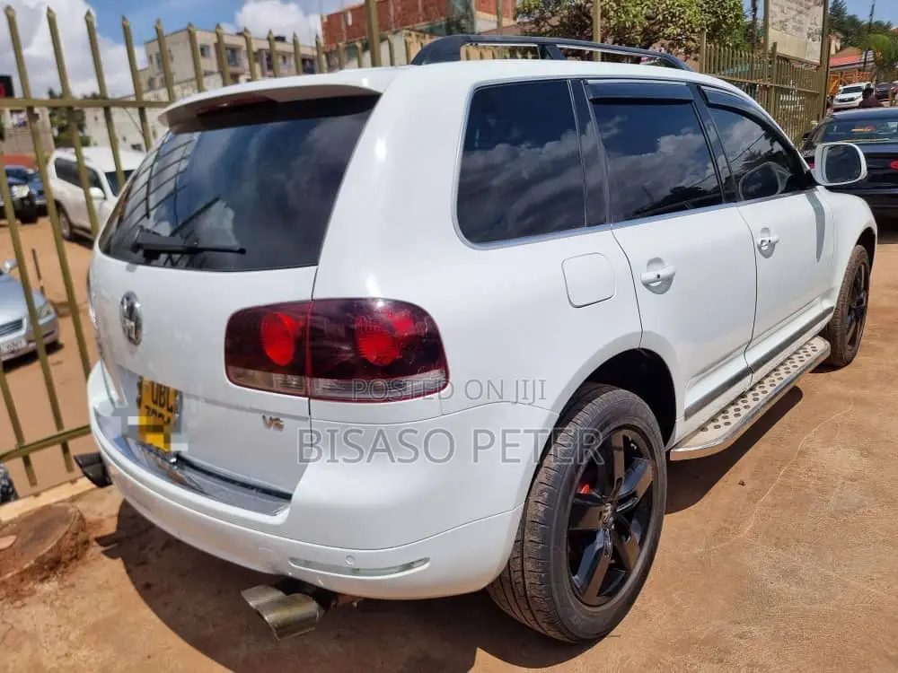 Volkswagen Touareg 2010 White