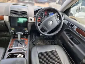 Volkswagen Touareg 2010 White