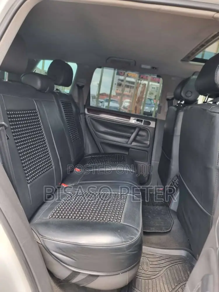 Volkswagen Touareg 2010 White