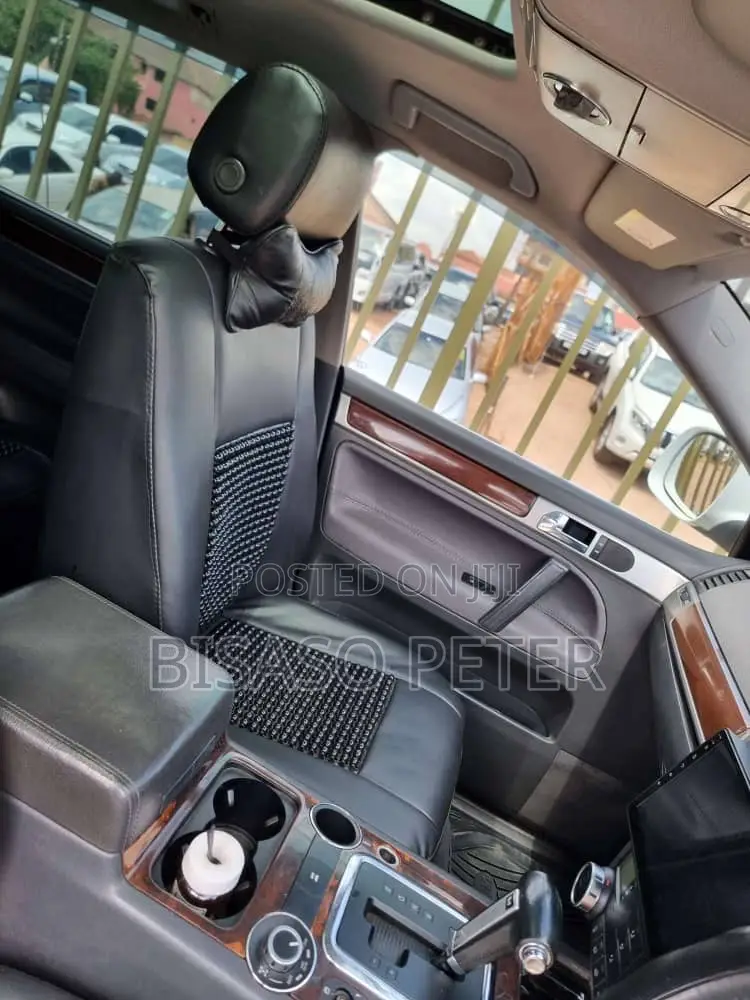 Volkswagen Touareg 2010 White