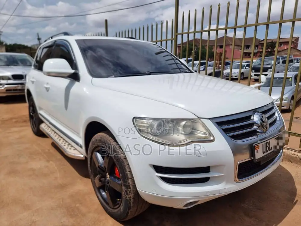 Volkswagen Touareg 2010 White