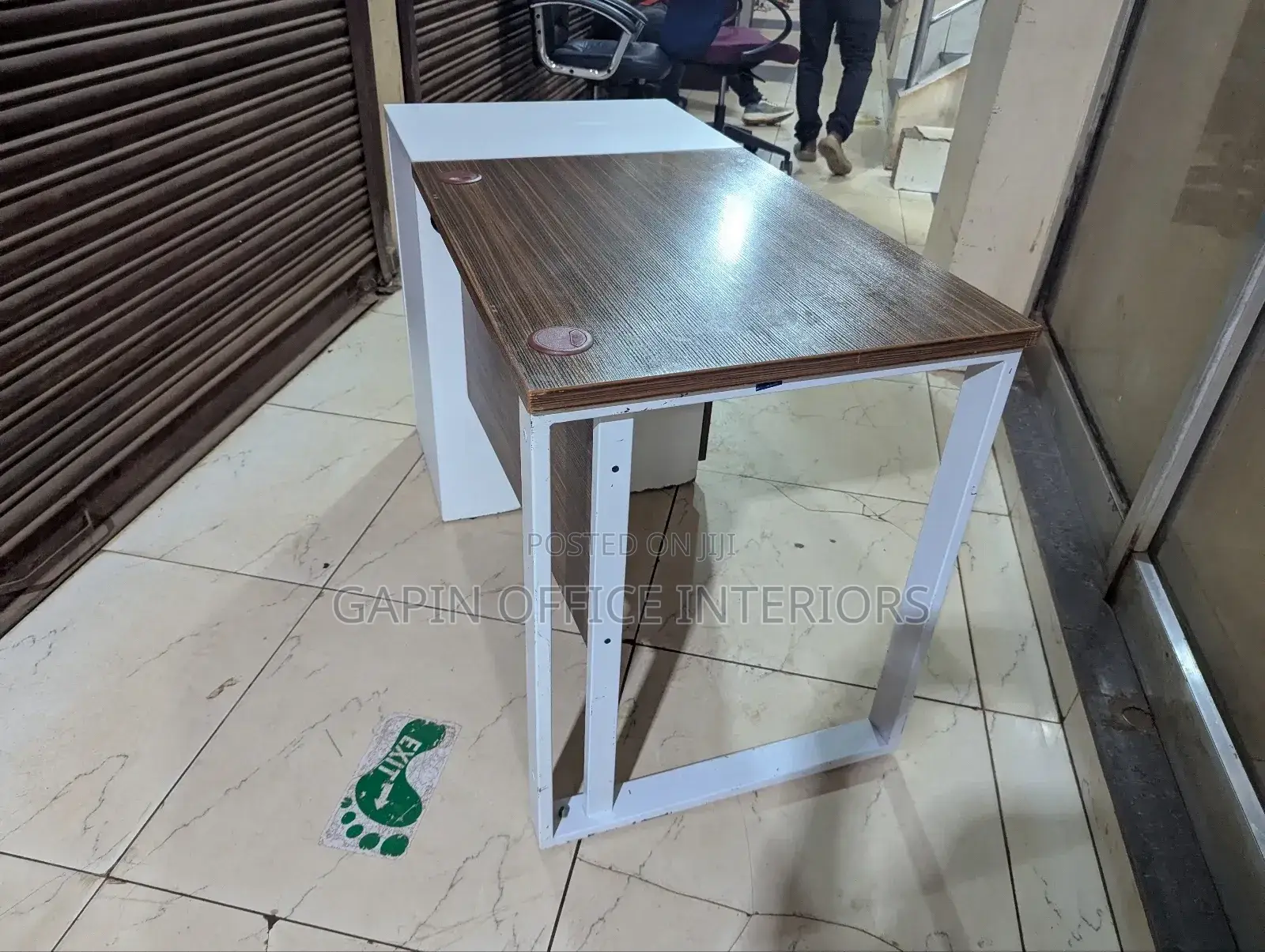 Office Desk of 1.2 Metres or 4 Feet With Fixed Drawers
