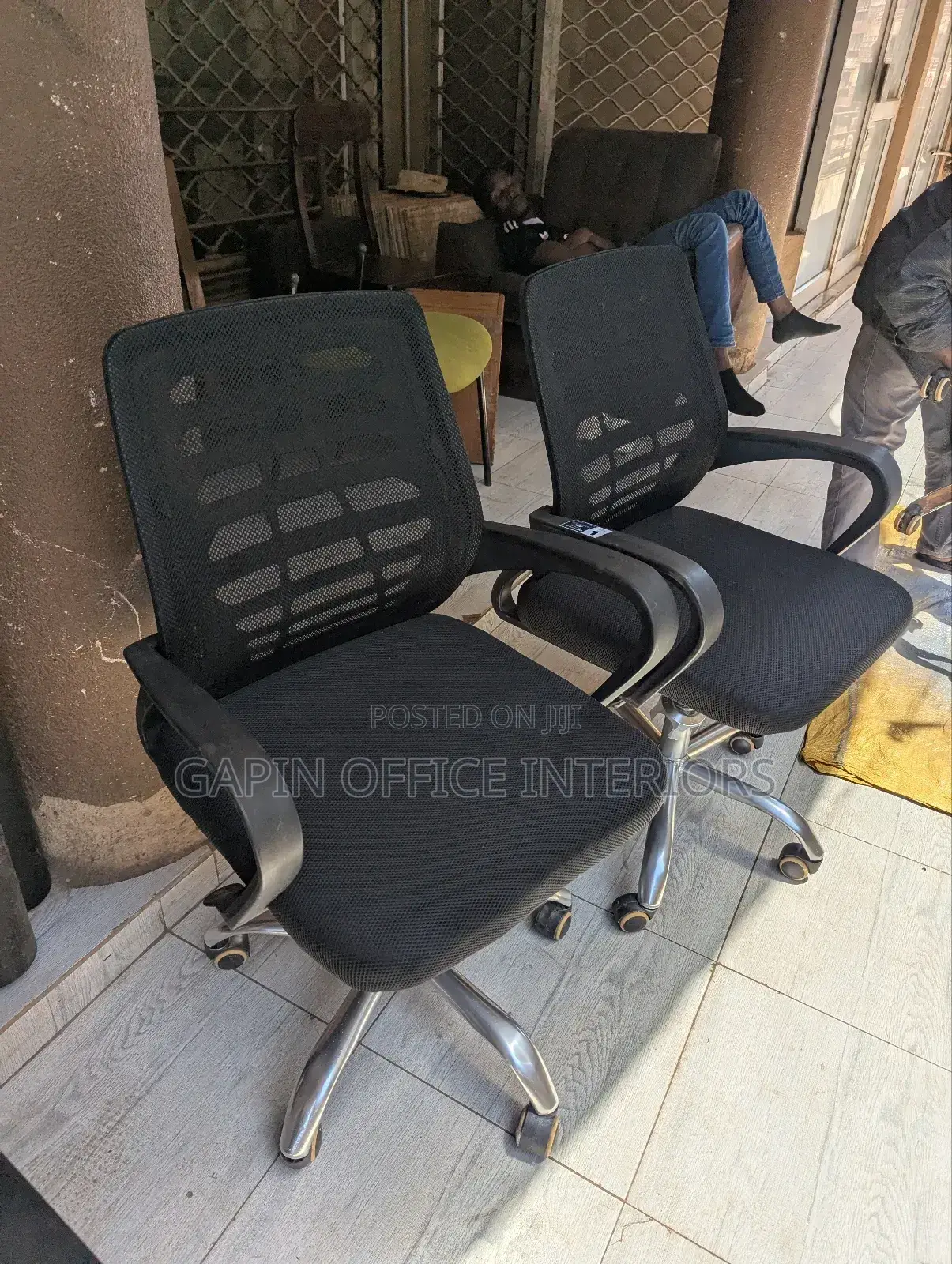 Second Hand Back Mesh Office Chairs , 2 Pieces