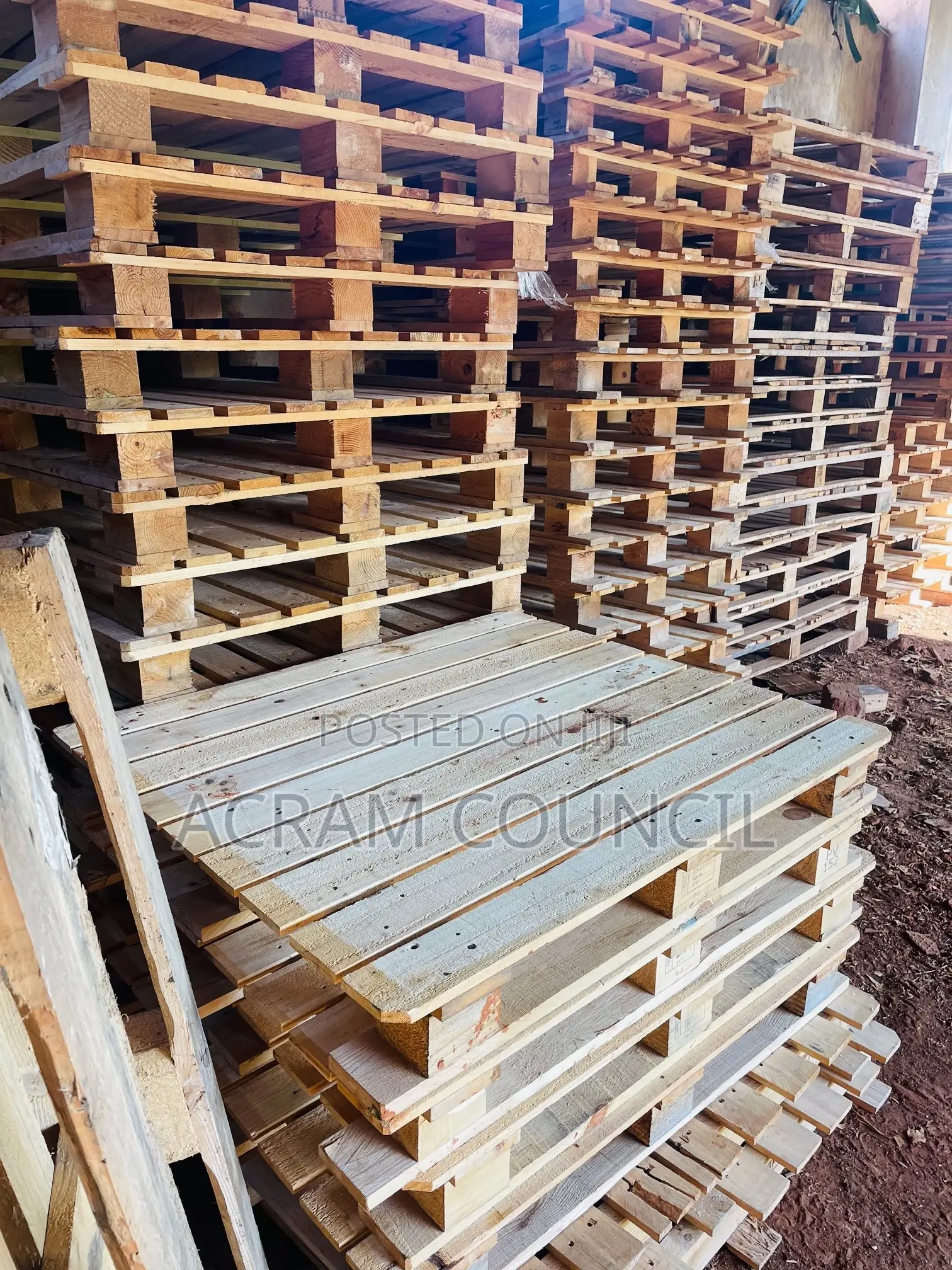 Strong Pallets Four Way Entry Wing Type