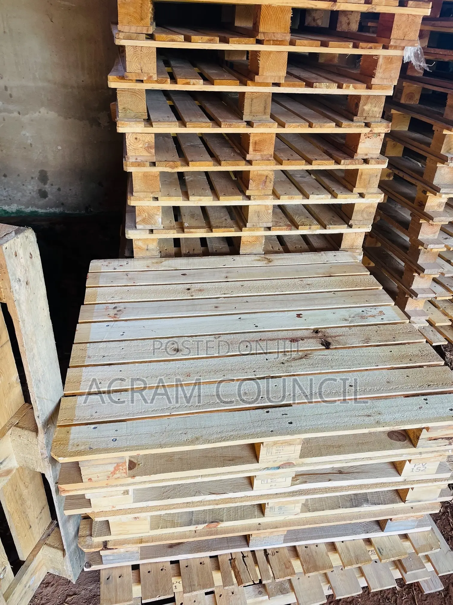 Strong Pallets Four Way Entry Wing Type
