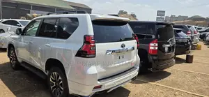 Toyota Land Cruiser Prado 2019 White