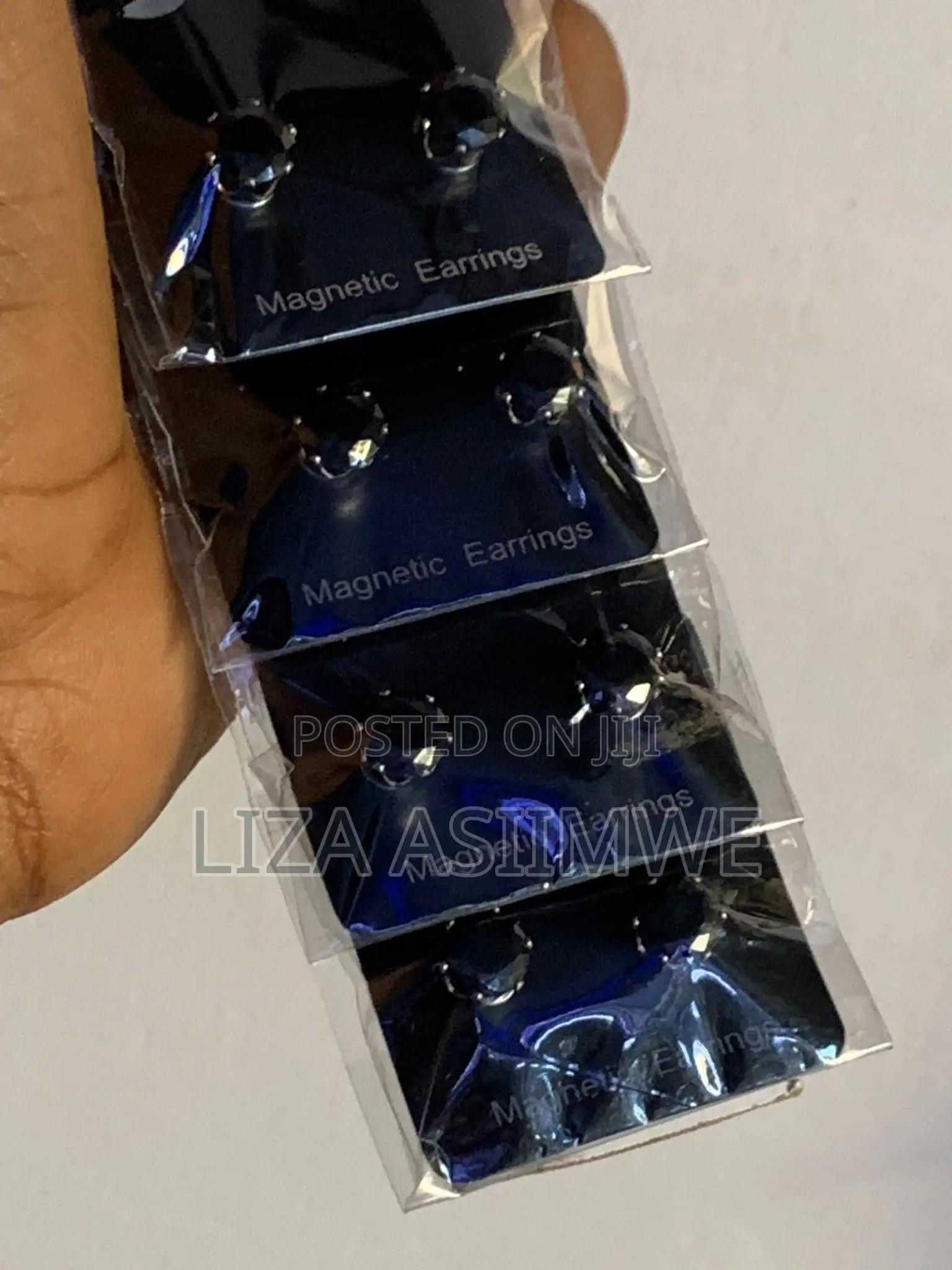 Black Plain Magnetic Earpins
