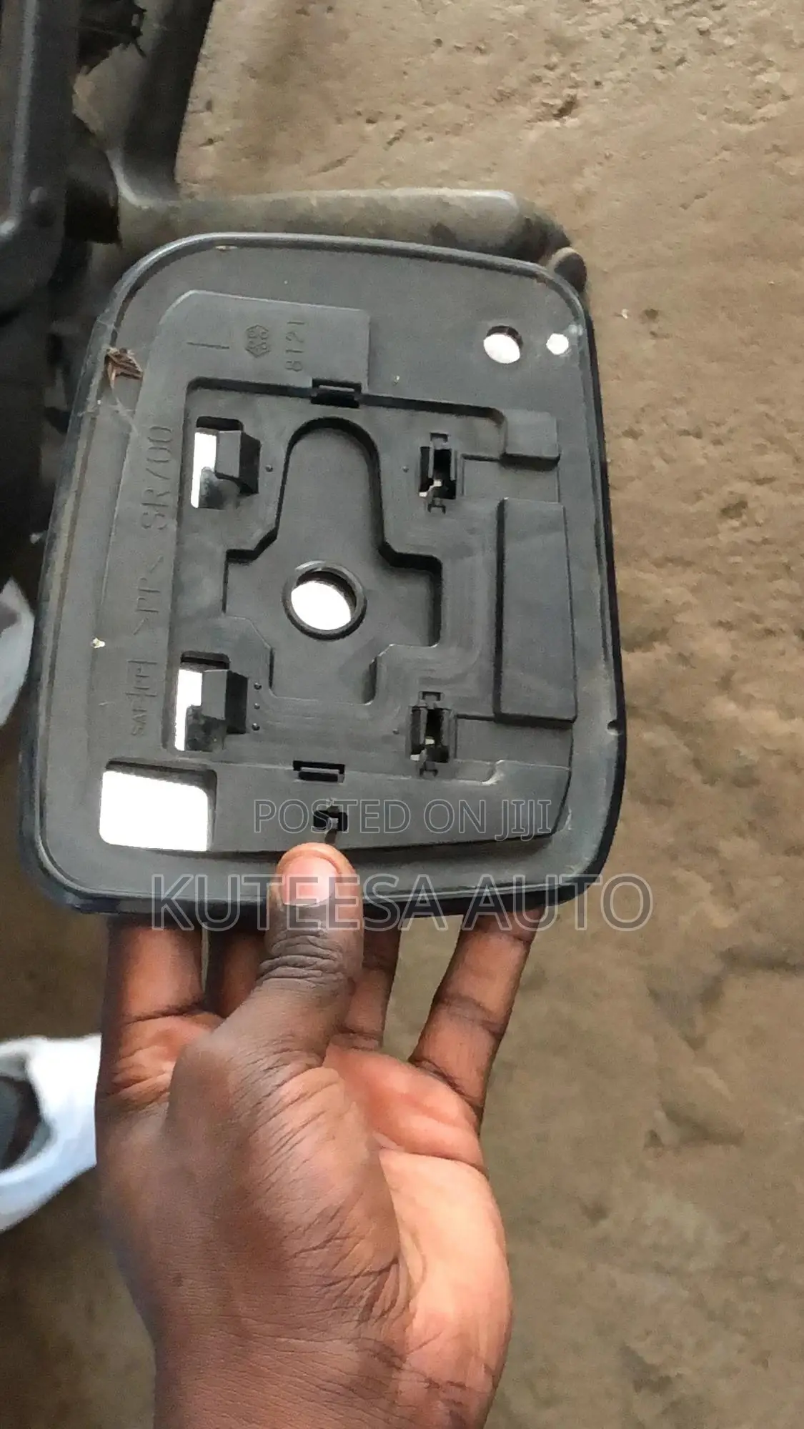 Nissan Extrail 2010 Mirror Plate