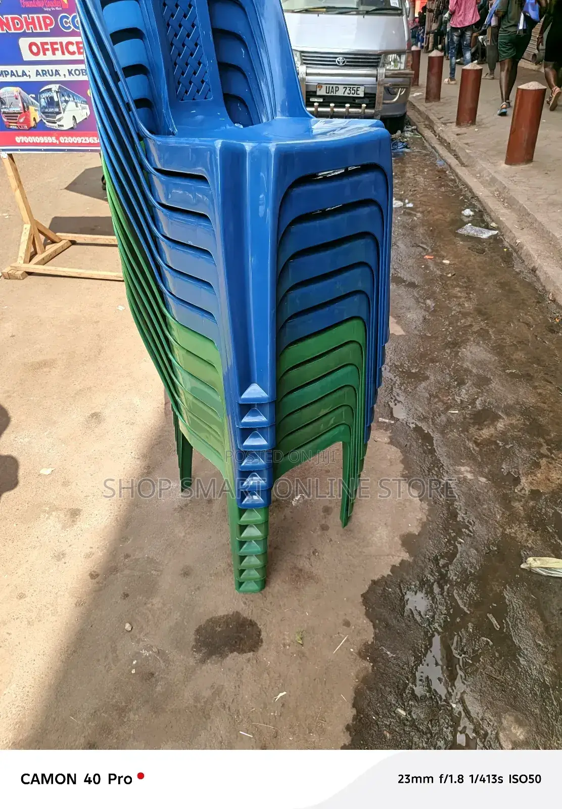 Blue*Green Plastic Chairs Plastic Chairs
