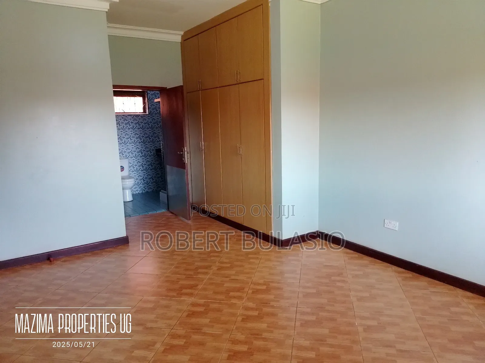 3bdrm Bungalow in Kira Kasangati Road for rent