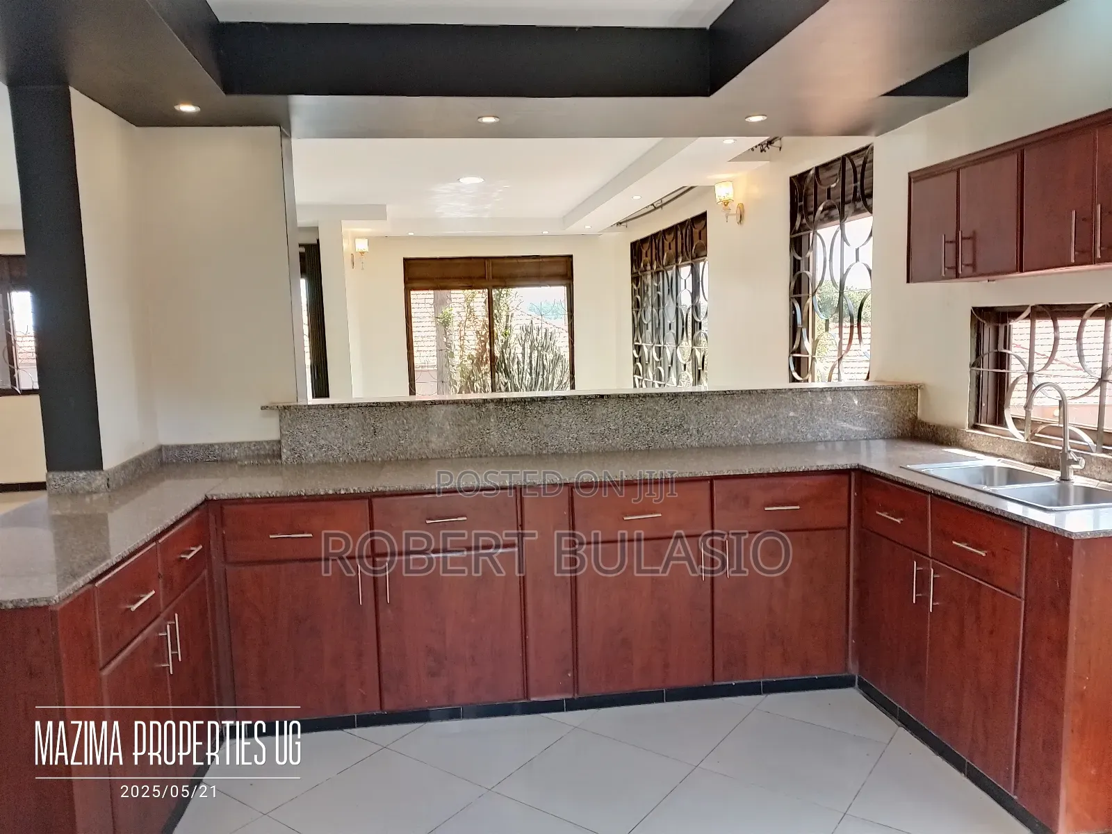 3bdrm Bungalow in Kira Kasangati Road for rent