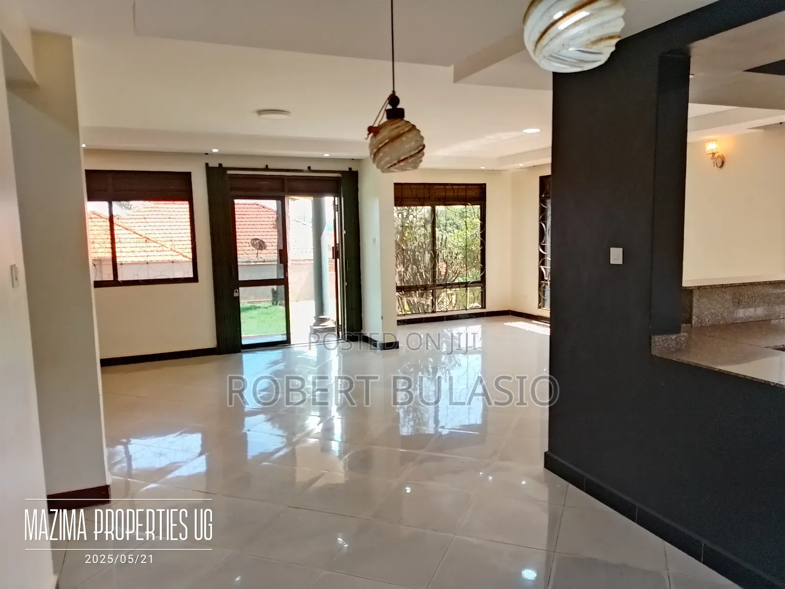 3bdrm Bungalow in Kira Kasangati Road for rent