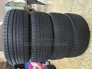 Photo - 225/55r17 Bridgestone Tires Imported From Japan