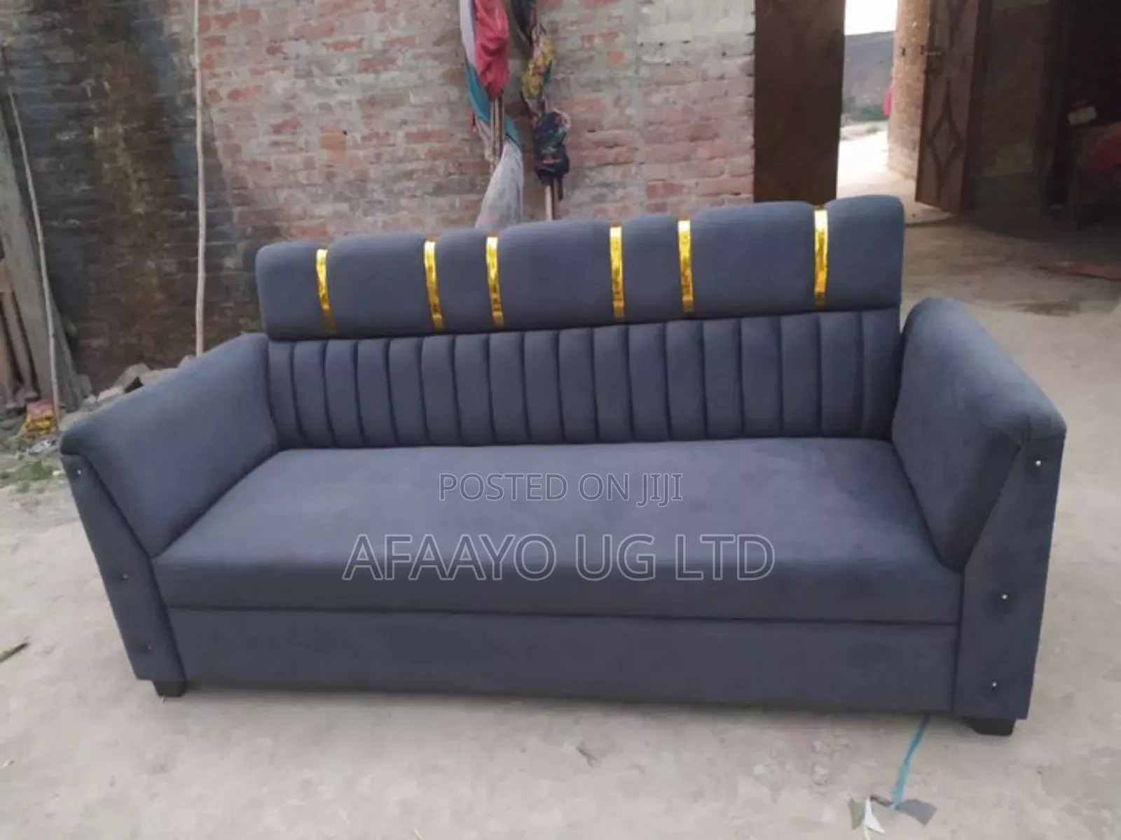 Giant Three Seater