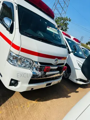 Toyota Grand HiAce 2015 White