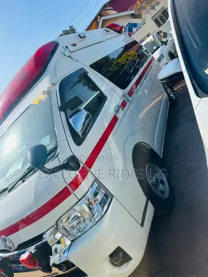 Toyota Grand HiAce 2015 White