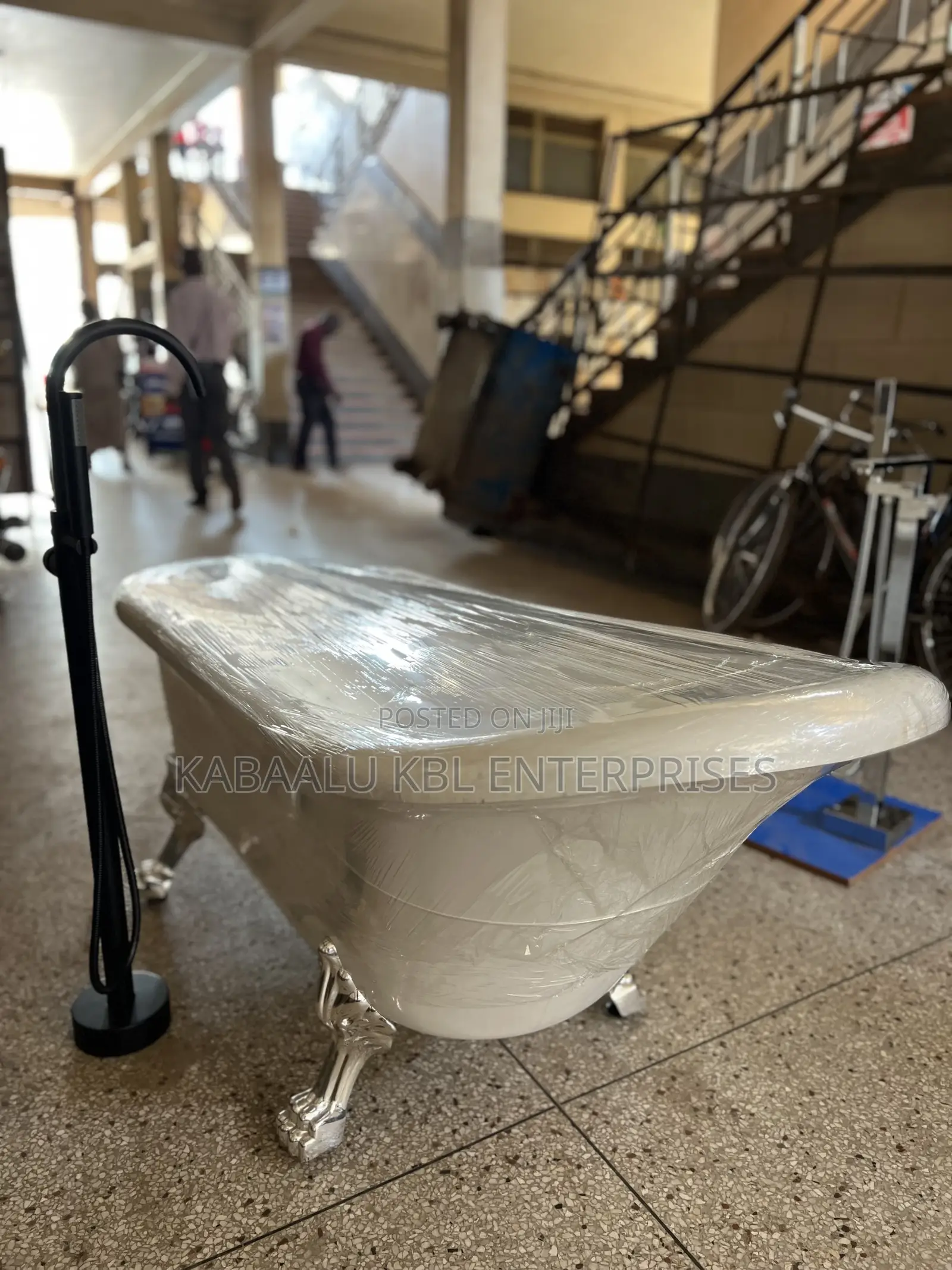 Claw Foot Bathtub (Stand Alone Bathtub) Complete Set