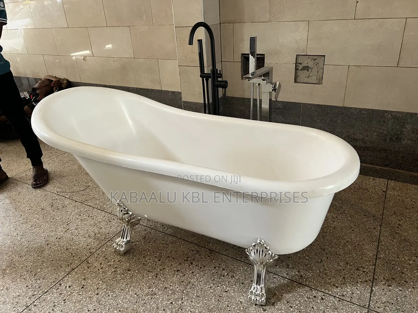 Claw Foot Bathtub (Stand Alone Bathtub) Complete Set