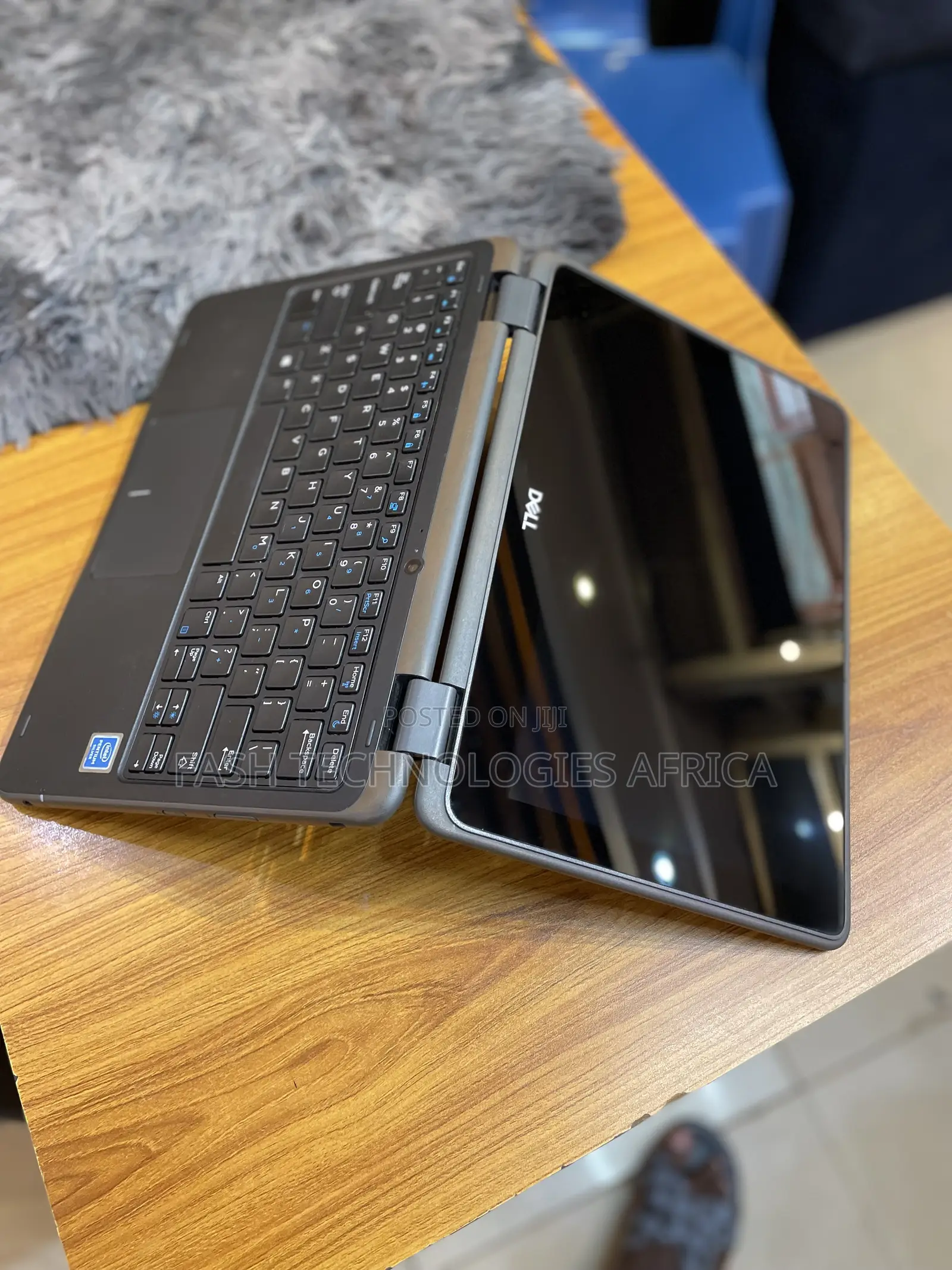 Laptop Dell Latitude 11 3190 4GB Intel Celeron SSD 128GB