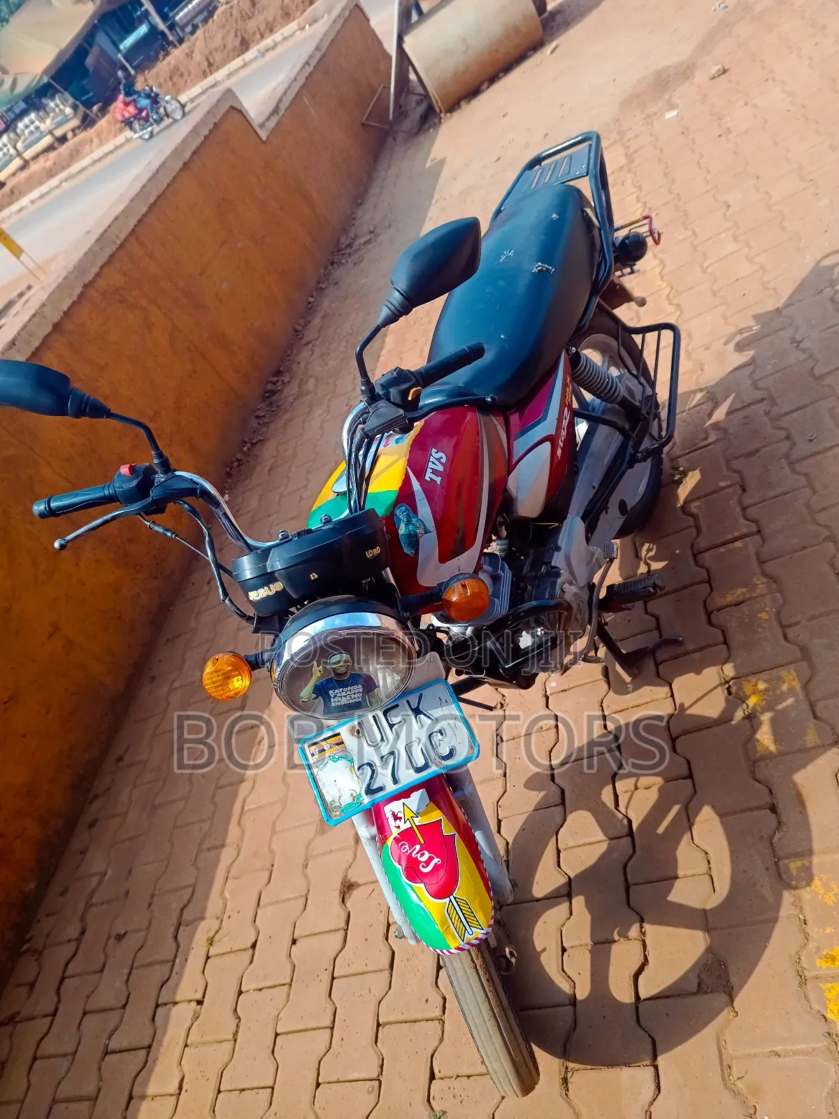 TVS HLX 125 2024 Red