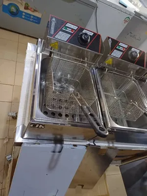 CJK 12litres Electric Deep Fryers \\ 2.5kw + 2.5kw \\ Cjk82