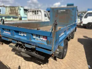 Mitsubishi Fuso Canter 1992 Blue