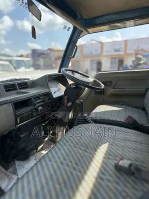 Mitsubishi Fuso Canter 1992 Blue